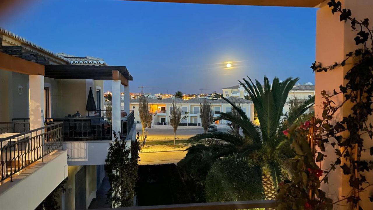 Amazing 2 Bedroom Apartment Near Beach With Pool Lagos Eksteriør bilde